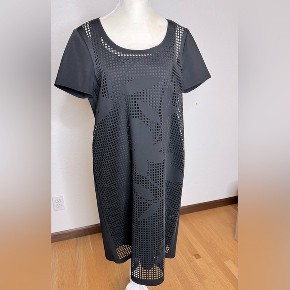 Women’s Lafayette 148 Black Dress With Floral Overlay, Size Medium - Picture 4 of 13